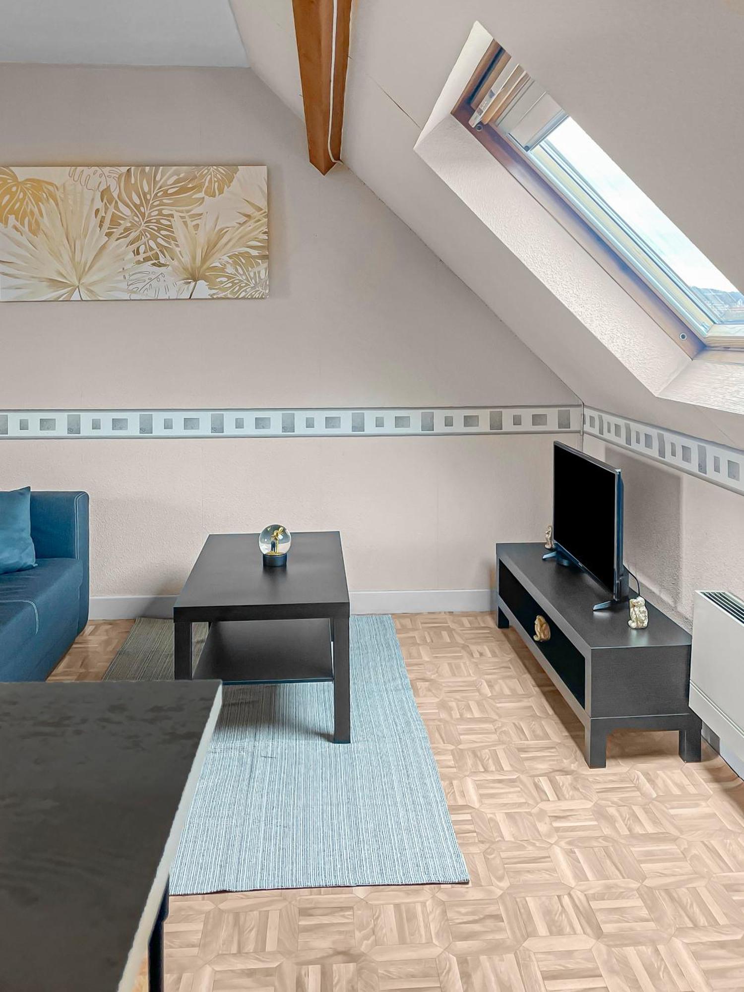 Апартаменти Pied-A-Terre A Монлюсон Екстер'єр фото