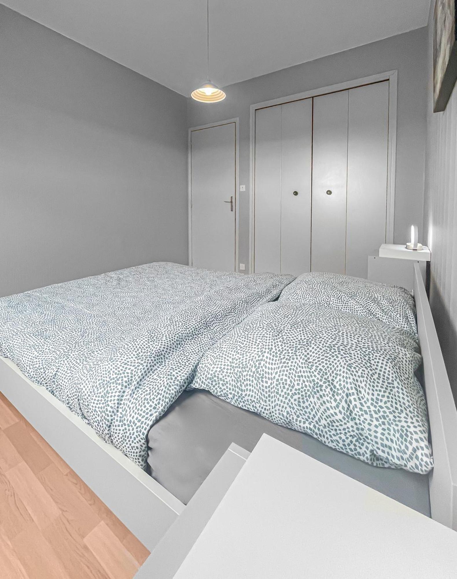 Апартаменти Pied-A-Terre A Монлюсон Екстер'єр фото