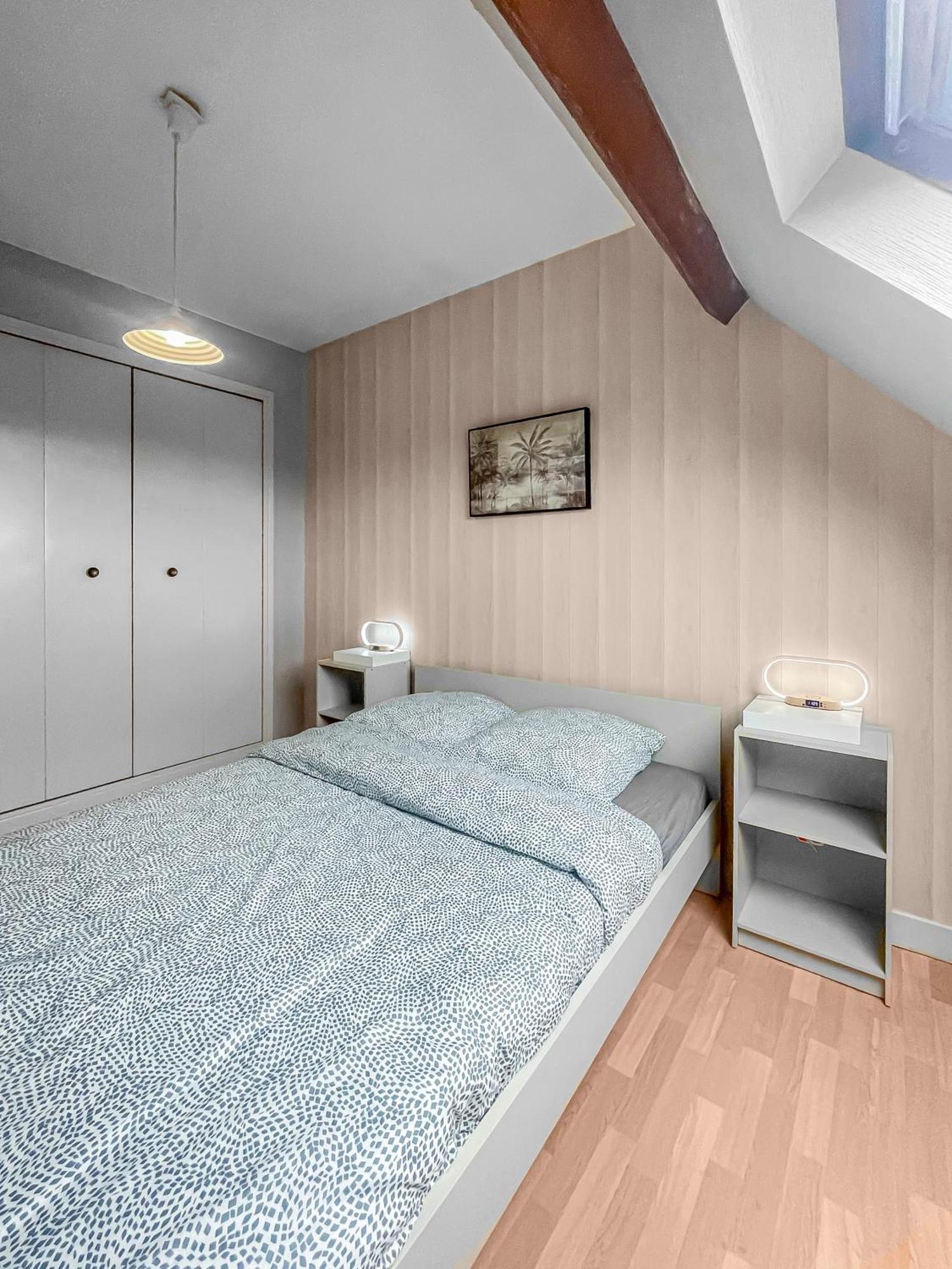 Апартаменти Pied-A-Terre A Монлюсон Екстер'єр фото